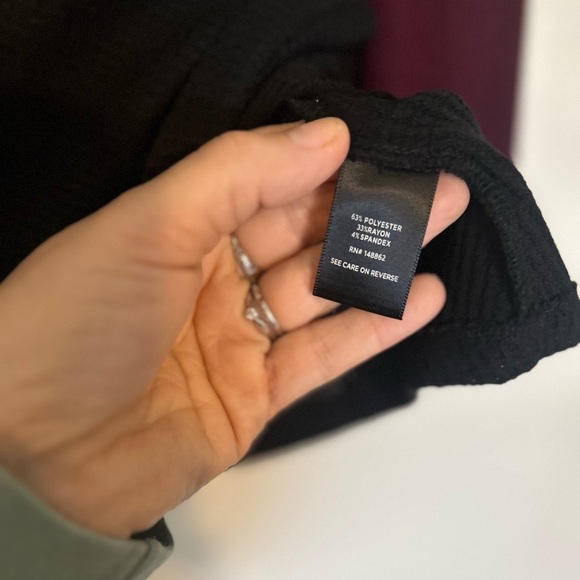 Torrid Size 1 Waffle V-Neck Henley Raglan Long Sleeve
Tee - Picture 8 of 8